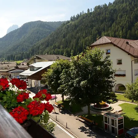 Apartments Rezia Ortisei Room photo